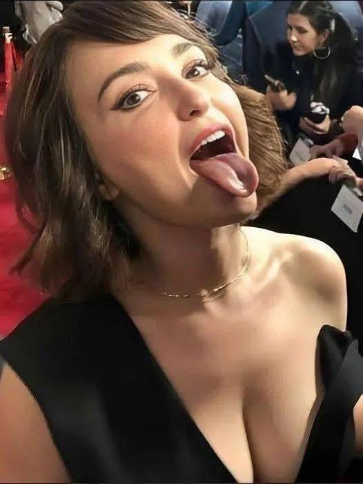 LiIy Adams PH0T0S That Show T00 Much – Make Sure You Are Alone